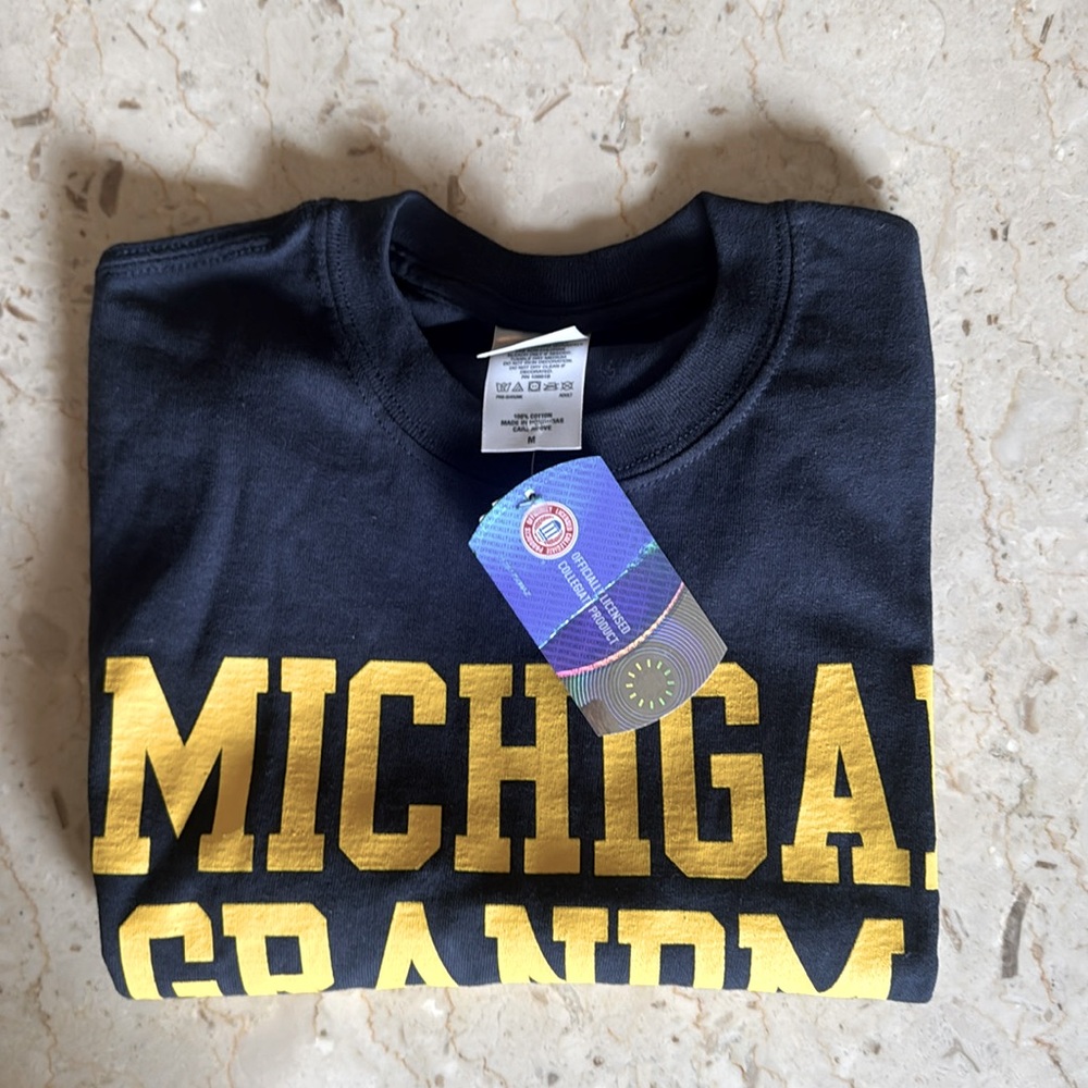 NWT Michigan Grandma Tshirt